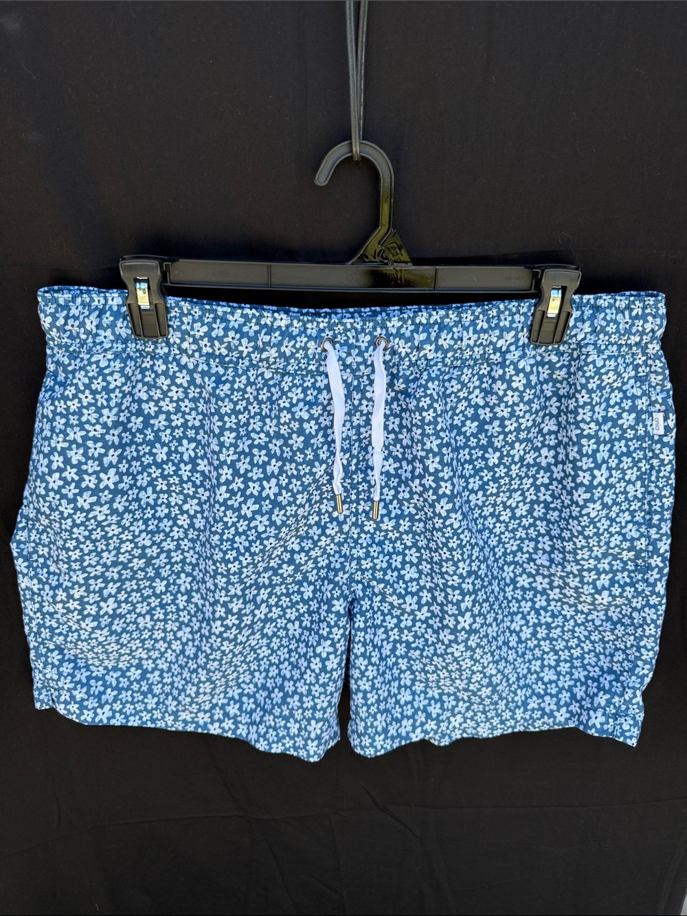 Onia Charles 5” Swim Trunks - Micro Daisy Print XXL